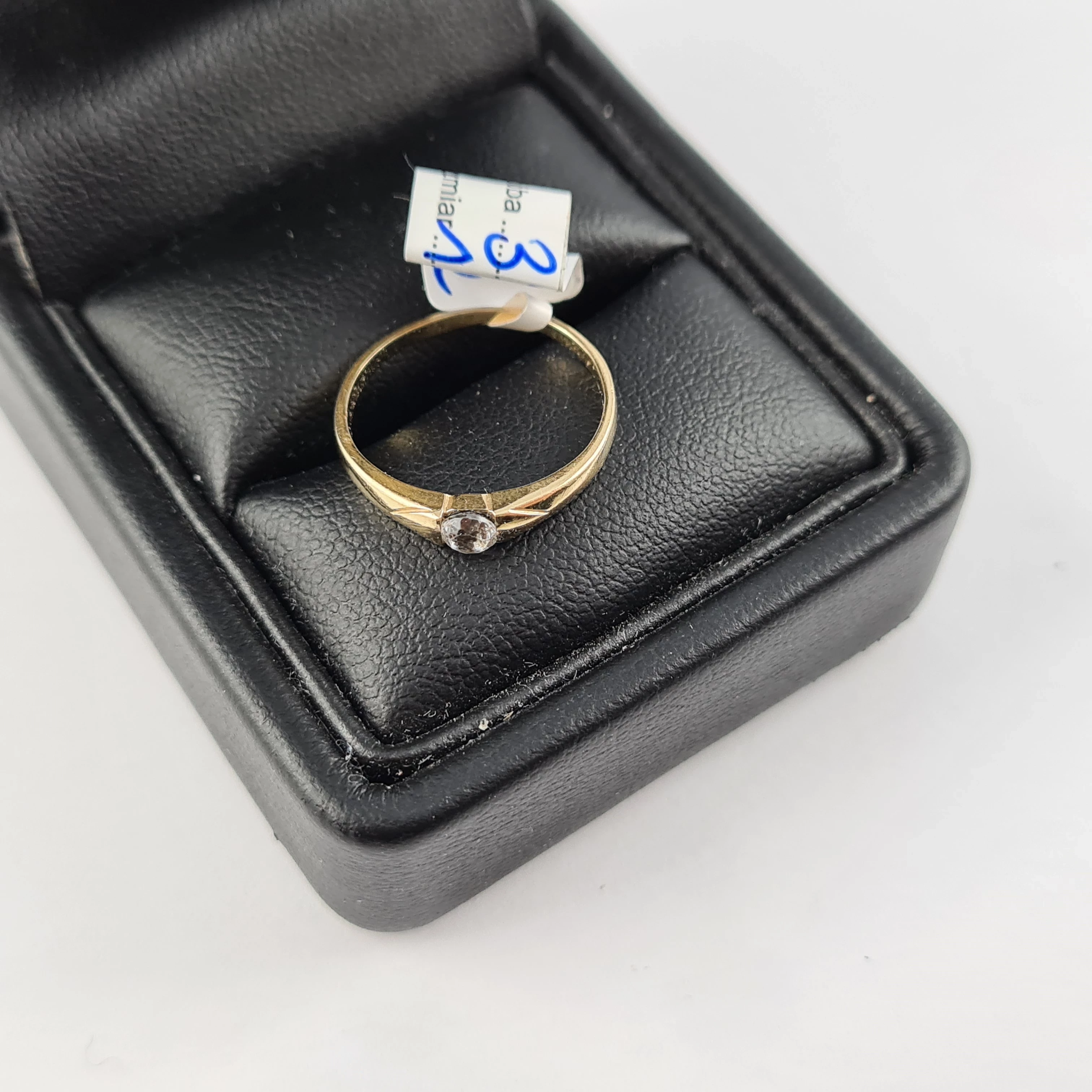 delikatny-zloty-pierscionek-oczko-333-stan-uzywany