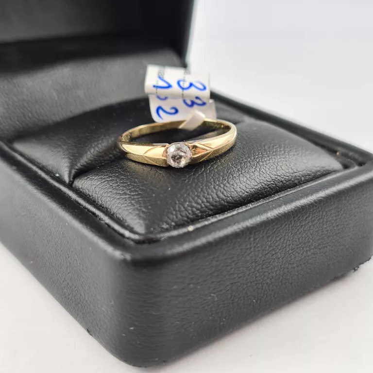 delikatny-zloty-pierscionek-oczko-333-material-zloto