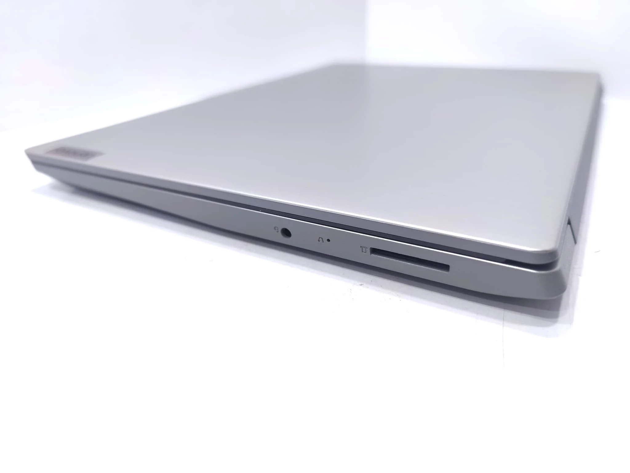 laptop-lenovo-ideapad-3-14ada05-4256-amd-athlon-seria-procesora-amd-athlon