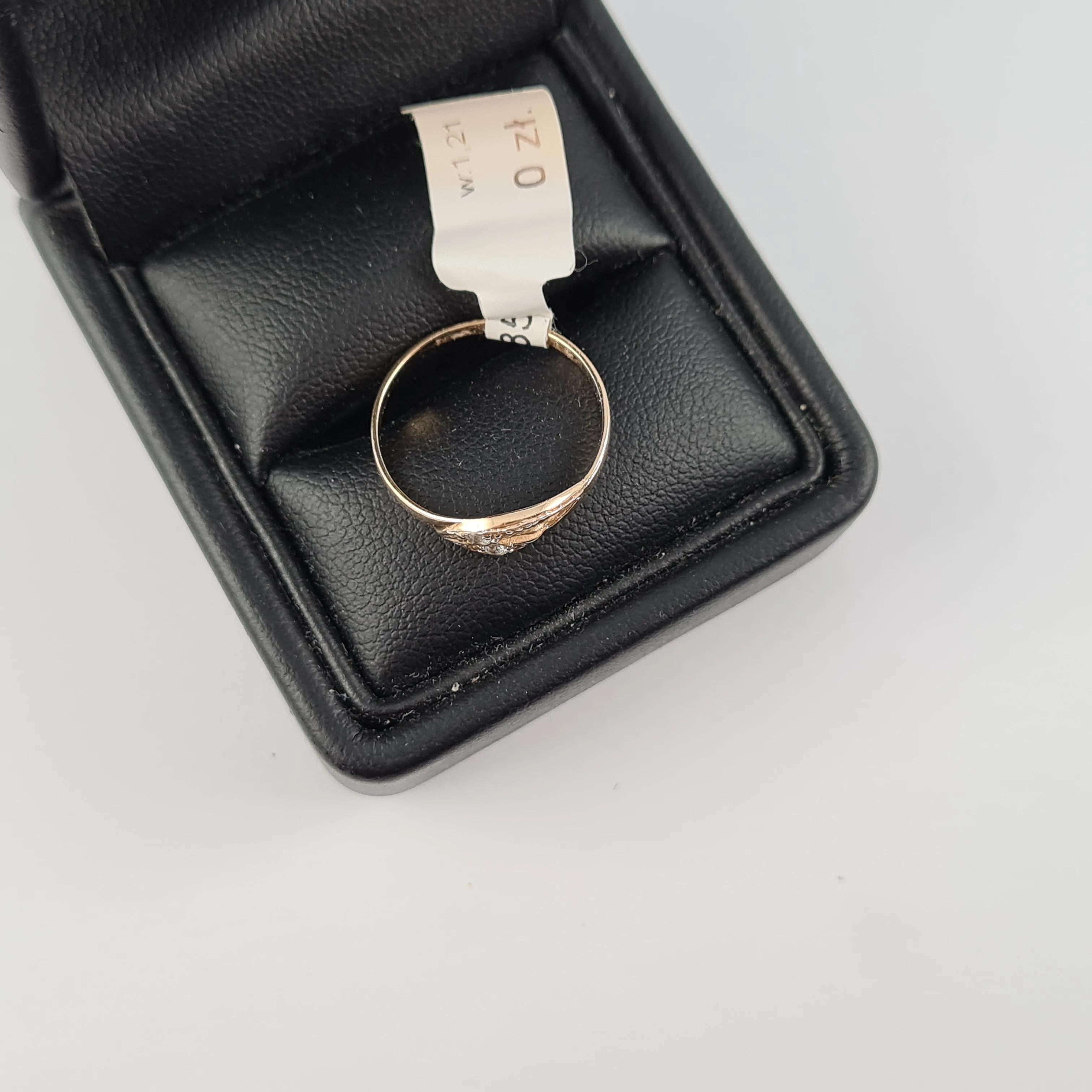 zloty-pierscionek-585-stan-uzywany