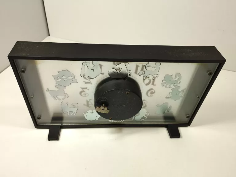 stary-zegar-kominkowy-molnija-znaki-zodiaku-ccc-stan-nie-wymaga-renowacji