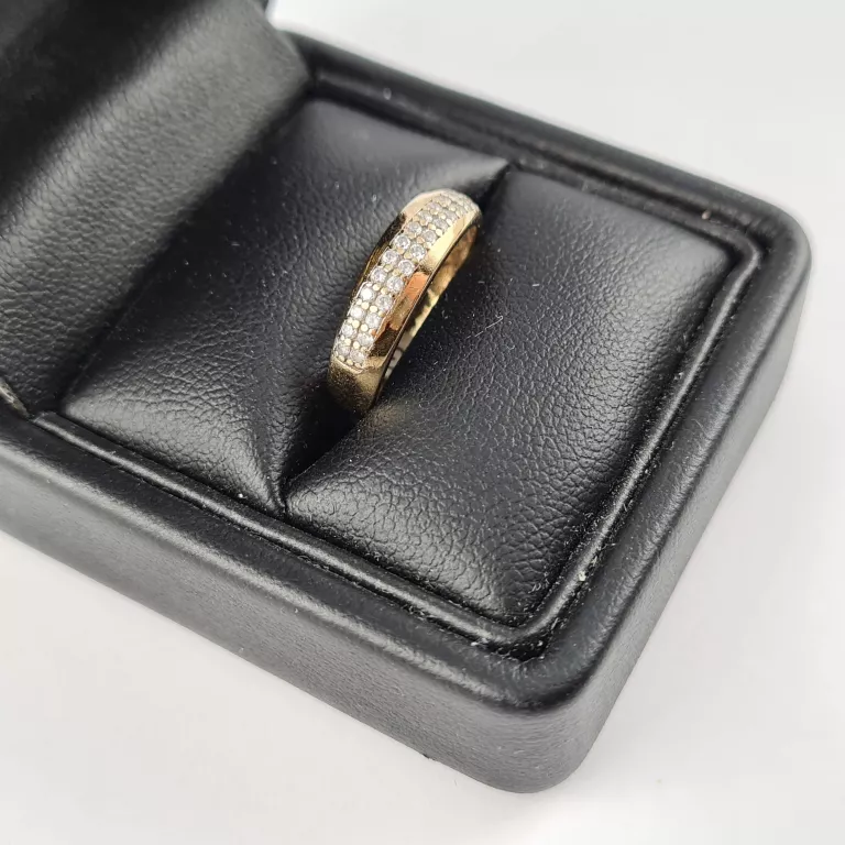 piekny-zloty-pierscionek-333-material-zloto