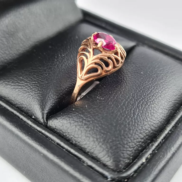 zdobiony-pierscionek-z-czerwonym-oczkiem-585-marka-inna-marka