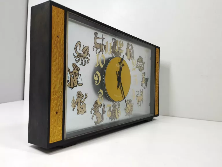 stary-zegar-kominkowy-molnija-znaki-zodiaku-ccc-stan-nie-wymaga-renowacji