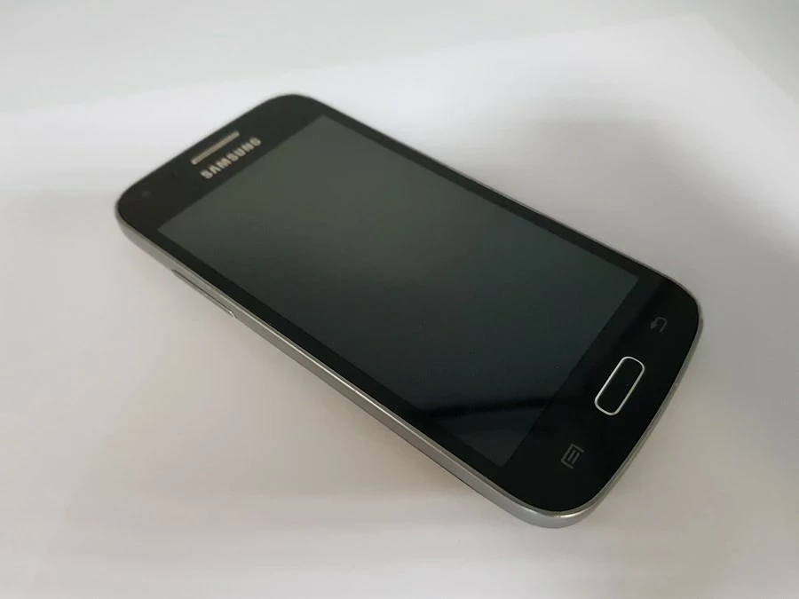 telefon-samsung-galaxy-core-plus-wbudowana-pamiec-4-gb