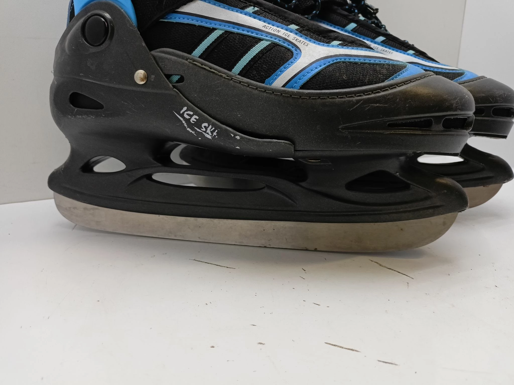 lyzwy-action-ice-skates-niebiesko-czarne-ean-gtin-8596084033048