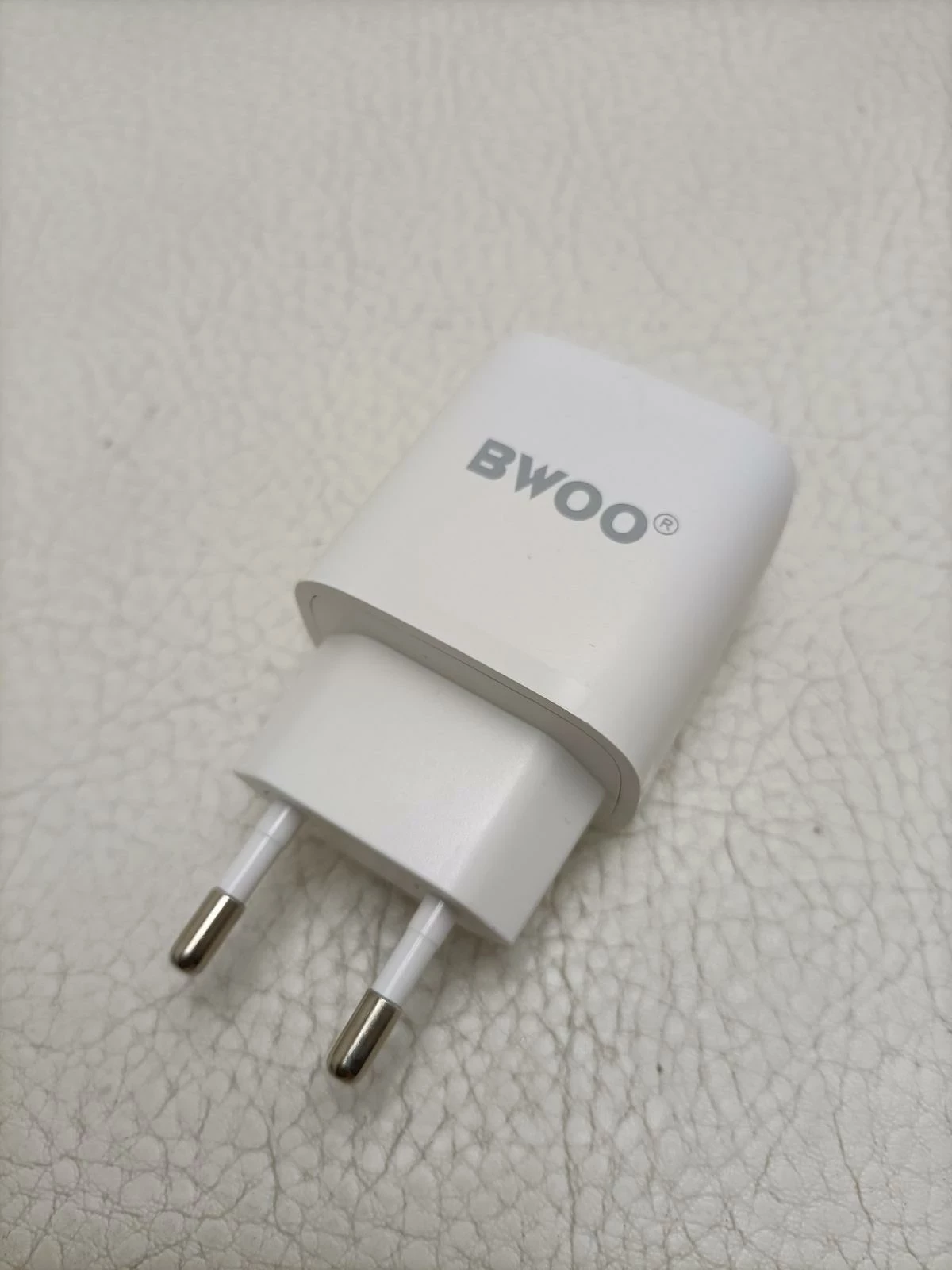 bwoo-ladowarka-sieciowa-cda60-2x-usb-24a-bialai-stan-nowy