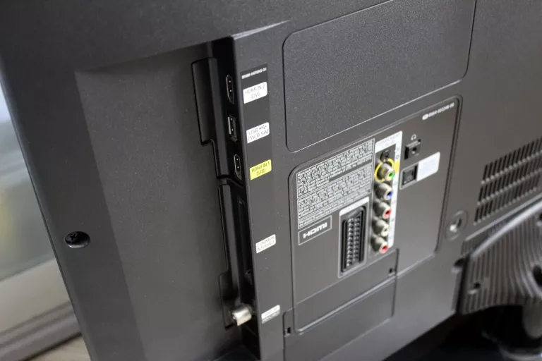 telewizor-samsung-ue32f5000aw-przekatna-ekranu-cale-32