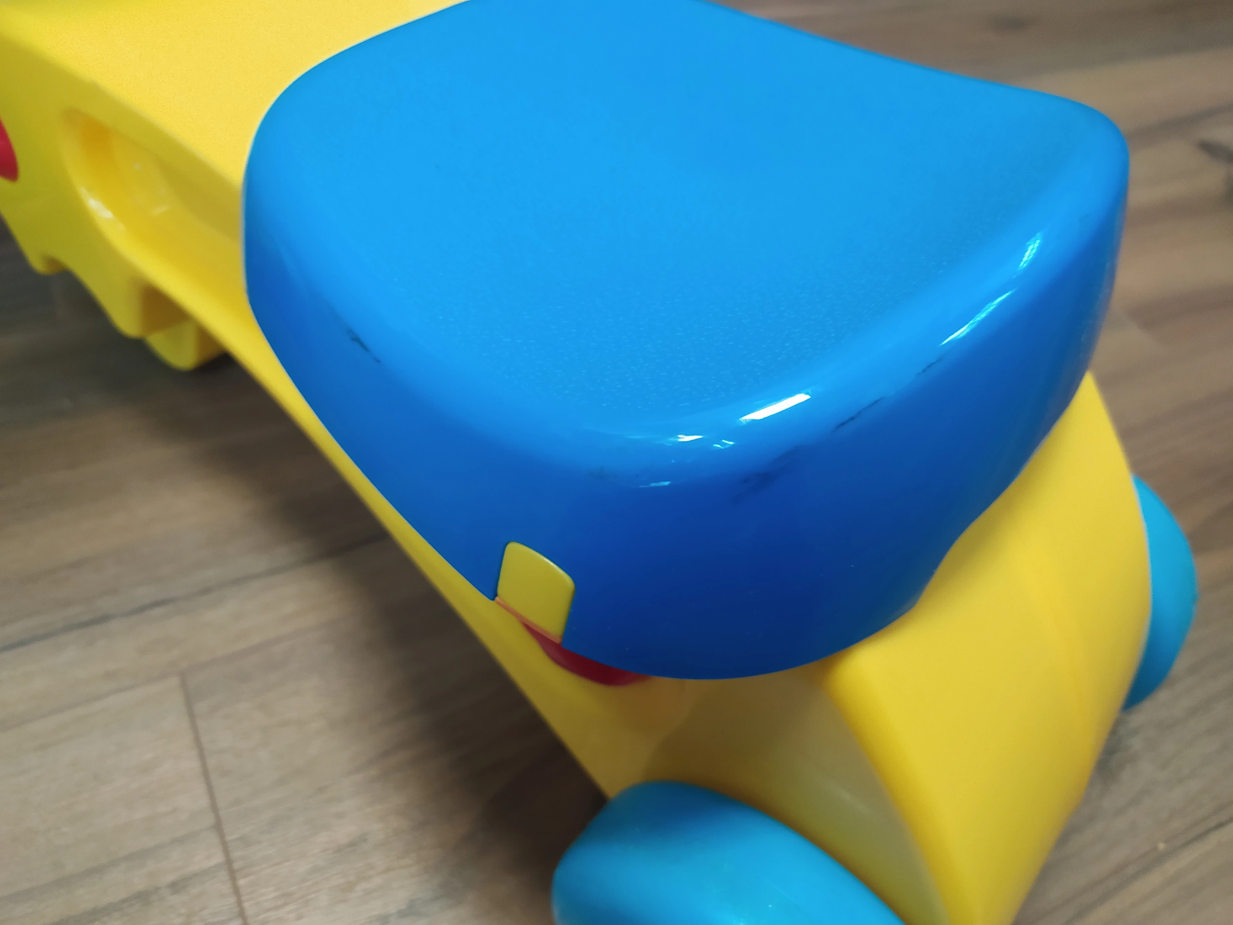 smiki-chodzik-pchacz-jezdzik-interaktywny-2-w1-wiek-dziecka-12-m