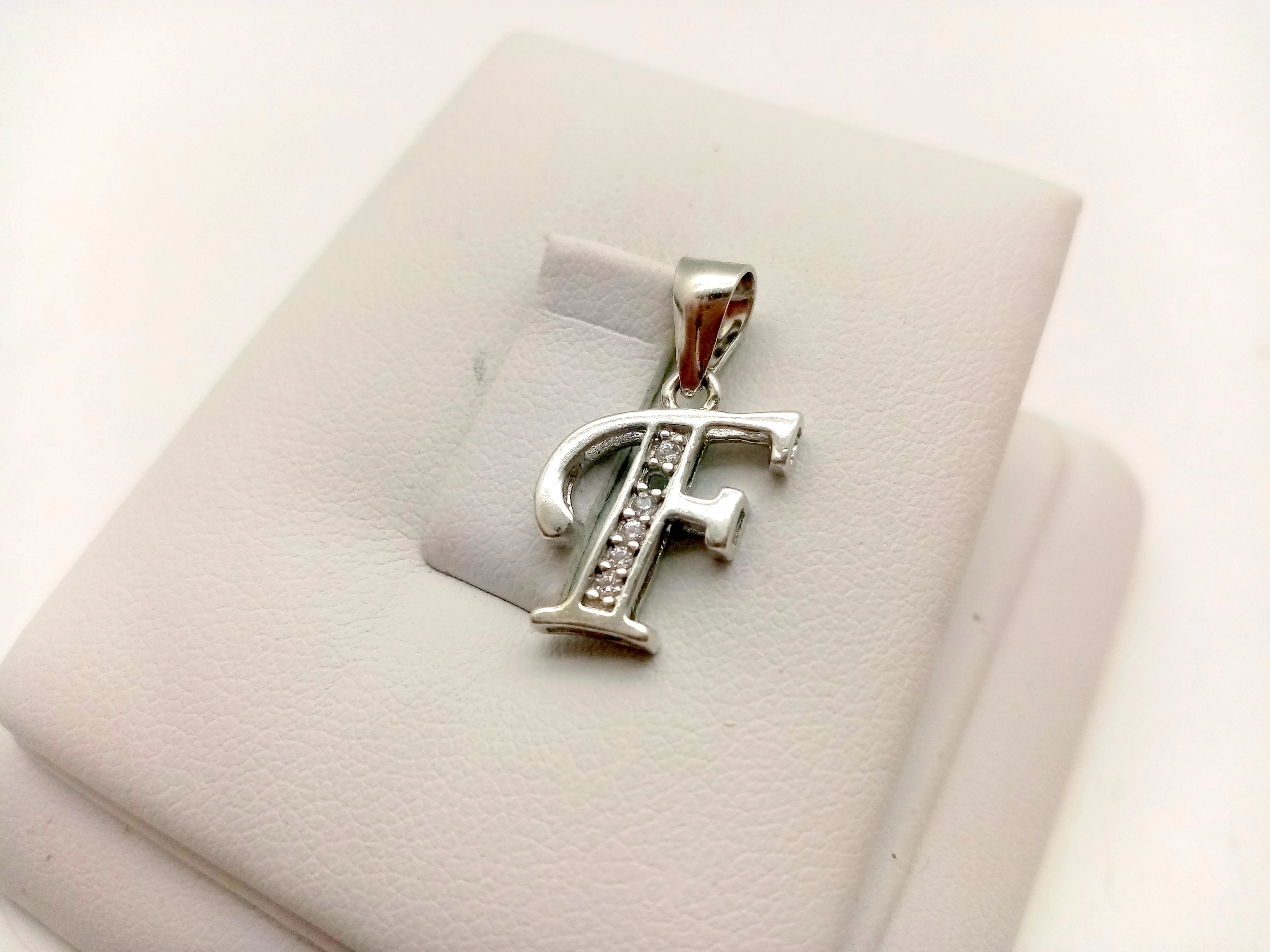 srebrna-zawieszka-925-literka-f-107g-ean-gtin-9003149737722