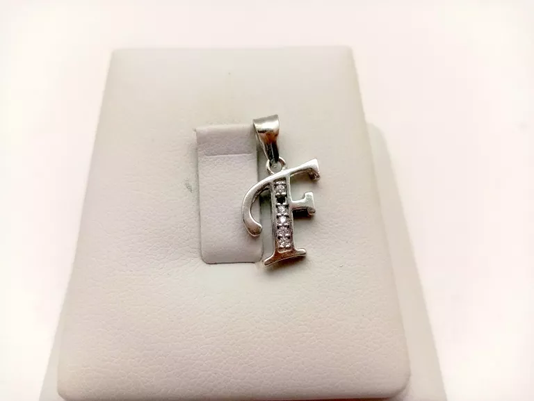 srebrna-zawieszka-925-literka-f-107g-armii-krajowej-31-zarow