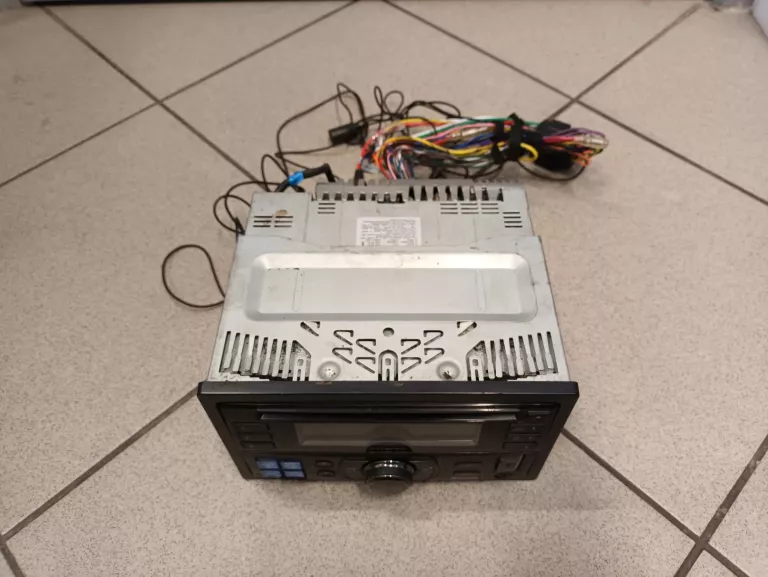 radioodtwarzacz-cd-mp3-alpine-2-din-cde-w235bt-marka-alpine