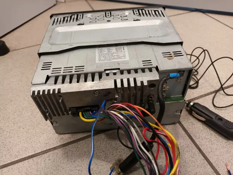 radioodtwarzacz-cd-mp3-alpine-2-din-cde-w235bt-stan-uzywany