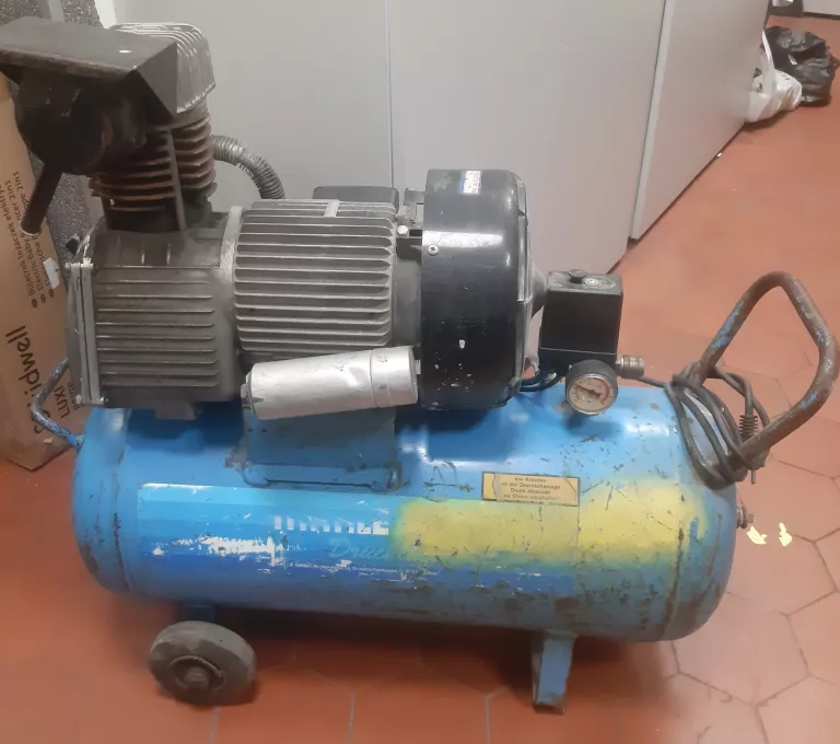 KOMPRESOR MAHLE MKK 302 1,5KW 10BAR 40L 310L/MIN
