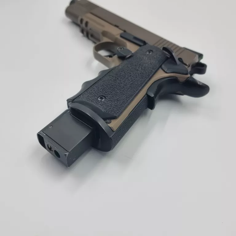 pistolet-wiatrowka-army-r32-sandstorm-model-r32