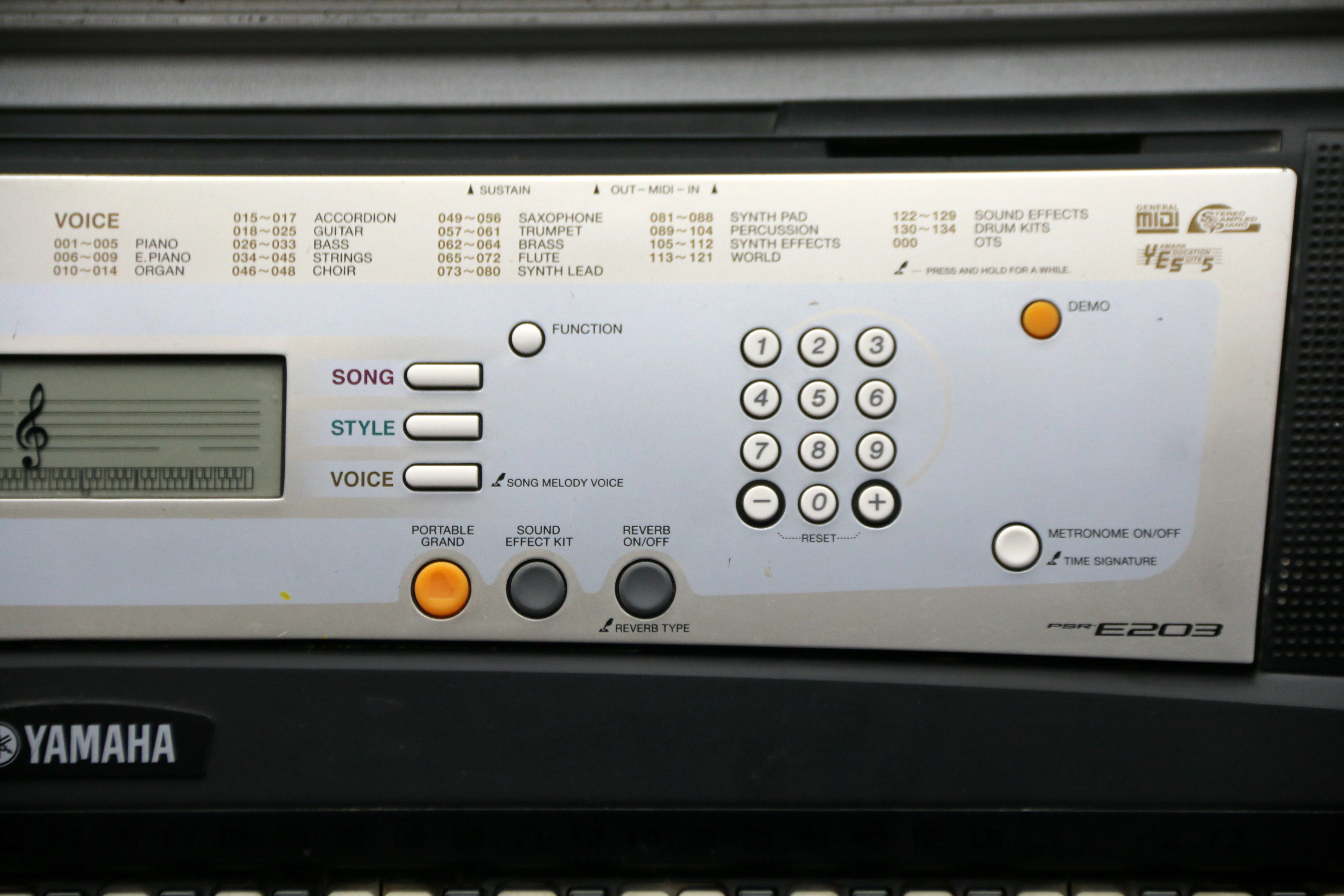 keyboard-yamaha-psr-e203-model-psr-e203