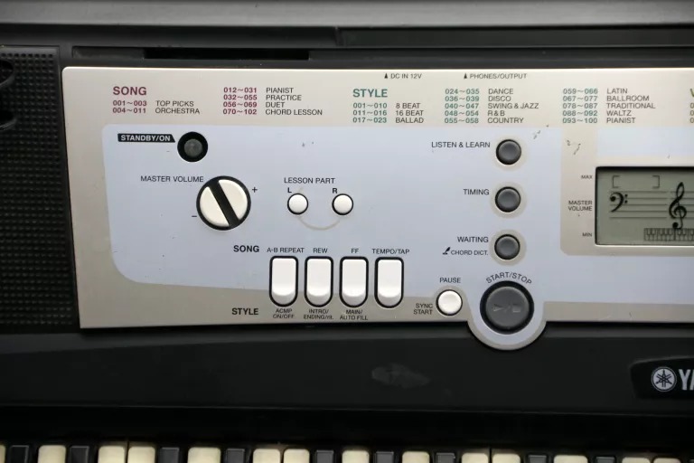 KEYBOARD YAMAHA PSR-E203