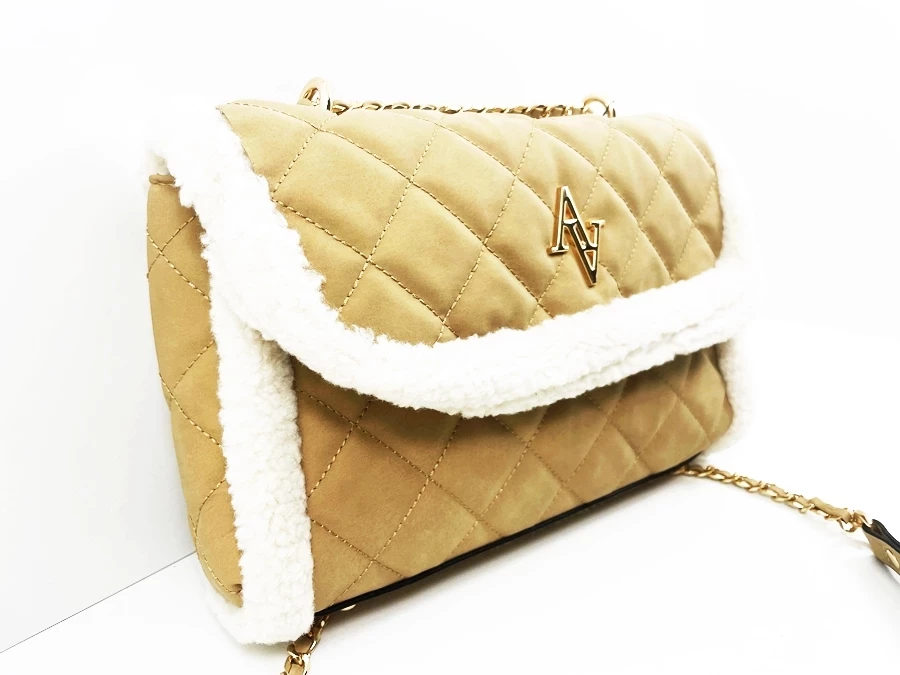 torebka-pikowana-jasna-aa-new-yoker-wielkosc-mala-nie-mieszczaca-a4