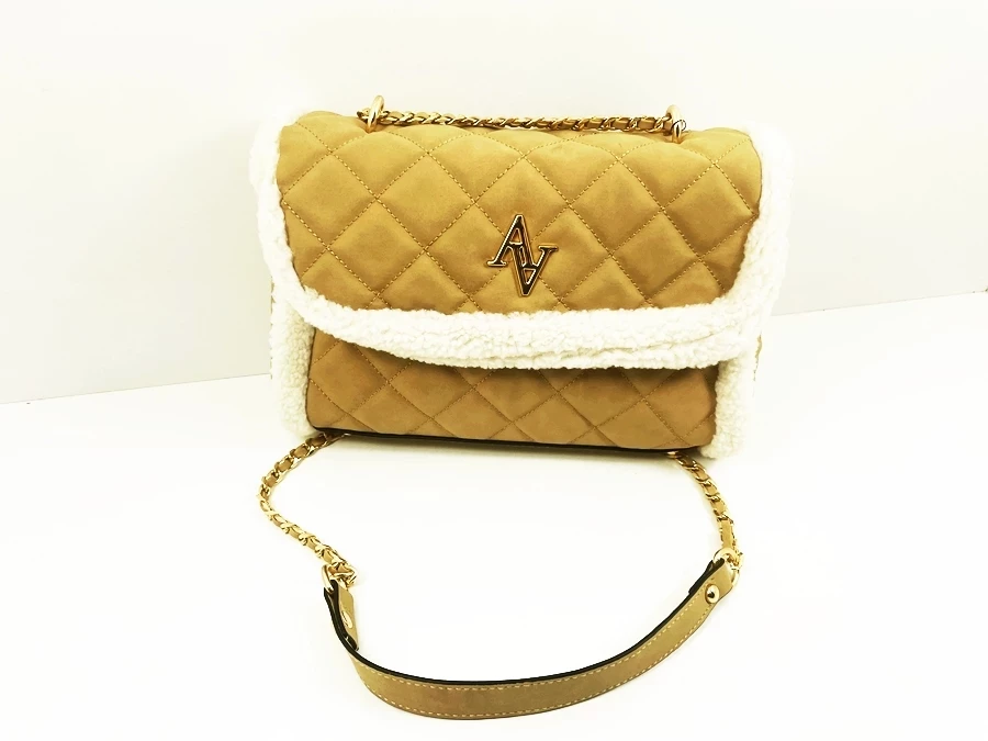 torebka-pikowana-jasna-aa-new-yoker-stan-powystawowy