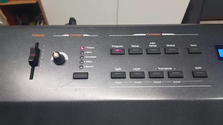 PIANINO KURZWEIL SP4-8 + 2X KOLUMNA + AMPLITUNER