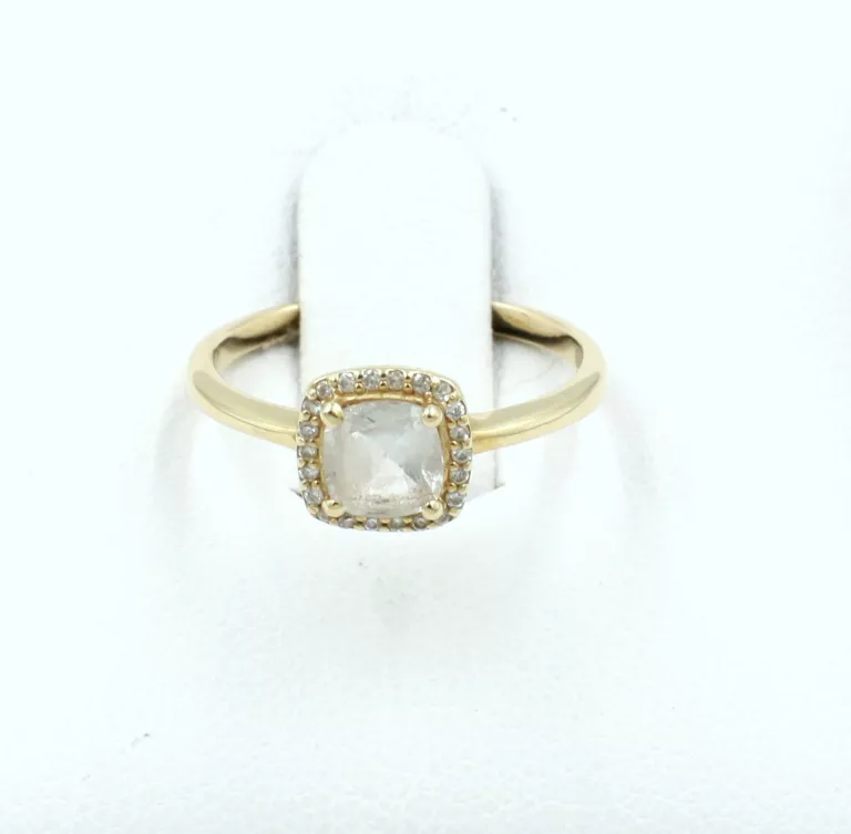 pierscionek-savicki-22-diamentyszafir-certyfikat-stan-uzywany