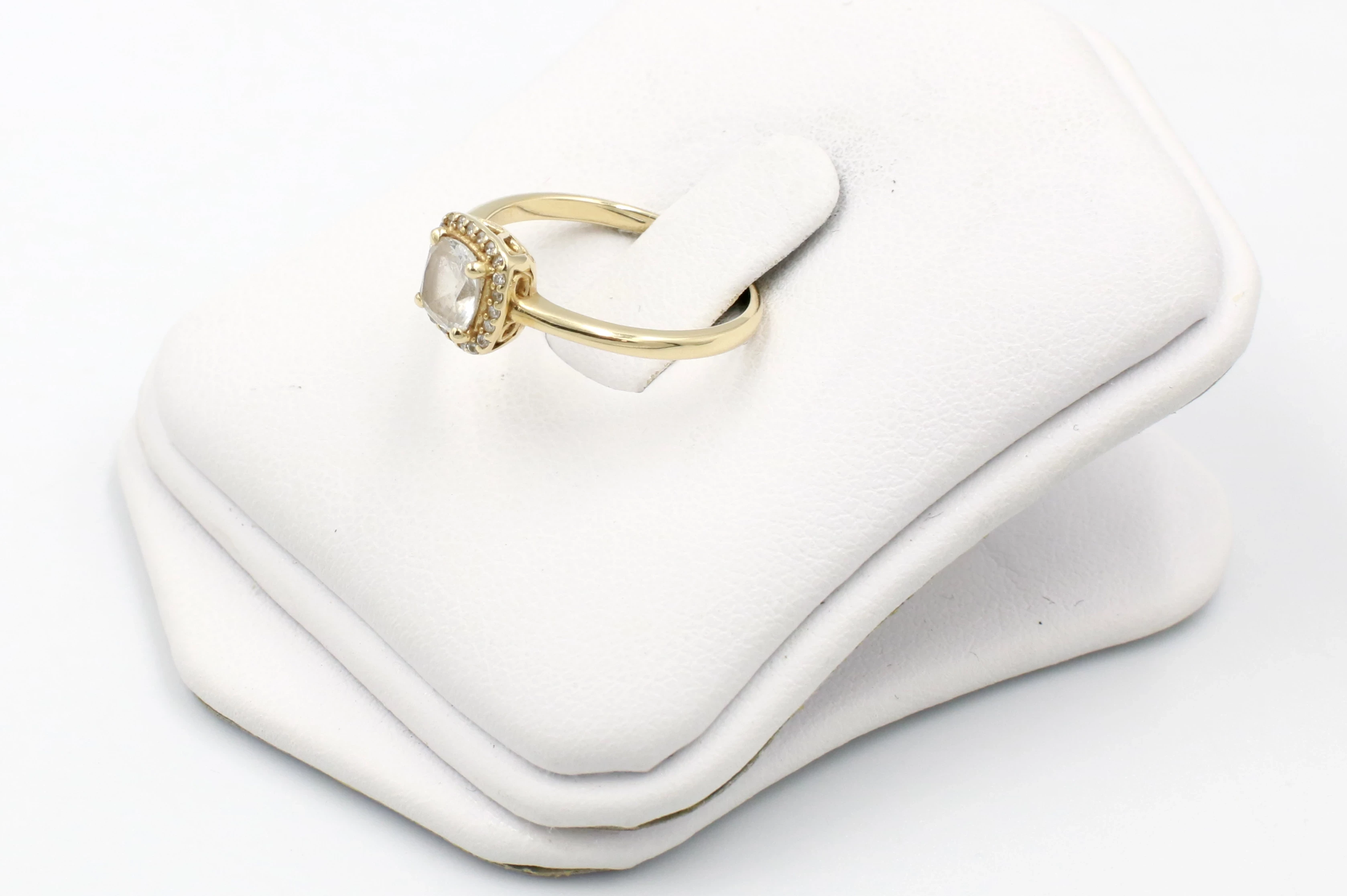 pierscionek-savicki-22-diamentyszafir-certyfikat-rodzaj-klasyczne