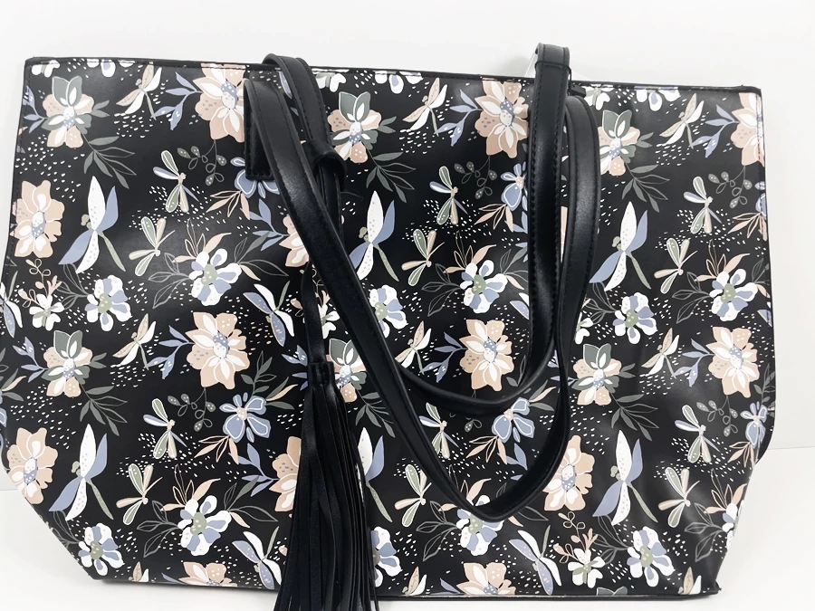 torebka-w-kwiaty-carry-stan-powystawowy