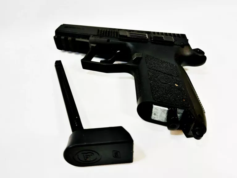 WIATRÓWKA ASG PISTOLET CZ 75 P-07 DUTY 4.5 MM CO2