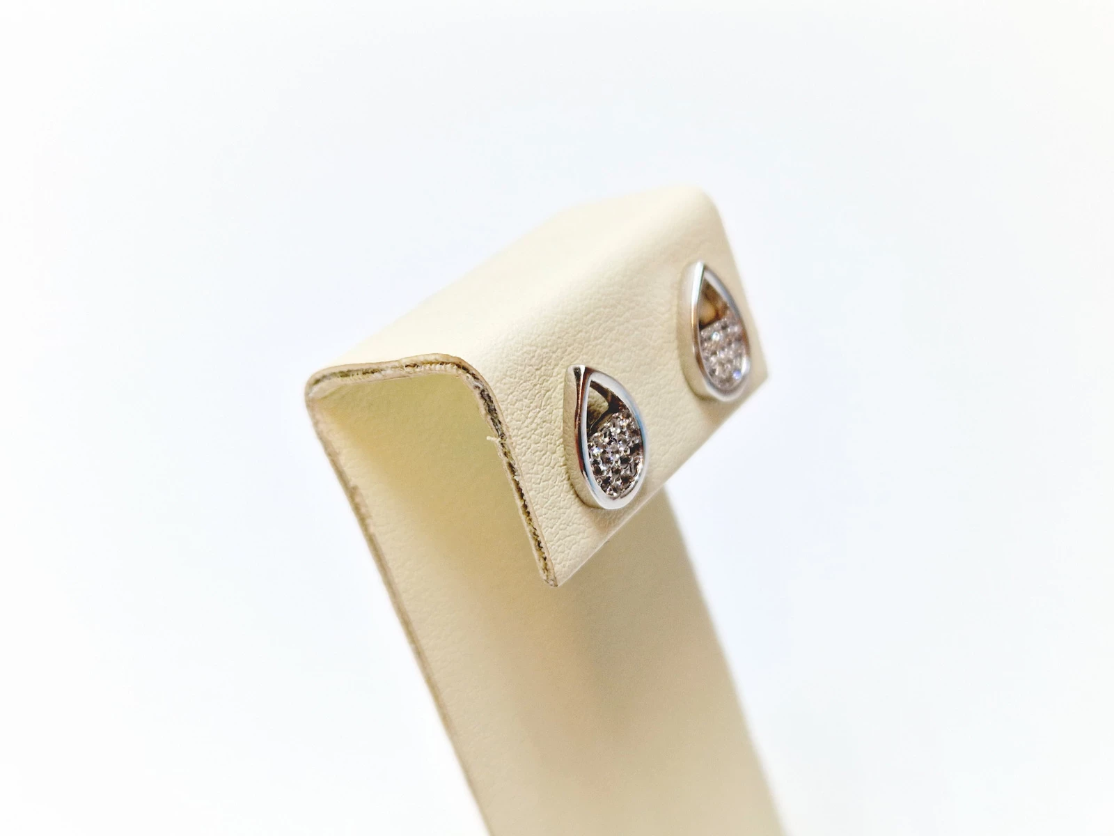 srebrne-sliczne-kolczyki-z-cyrkoniami-925-148g-rodzaj-klasyczne