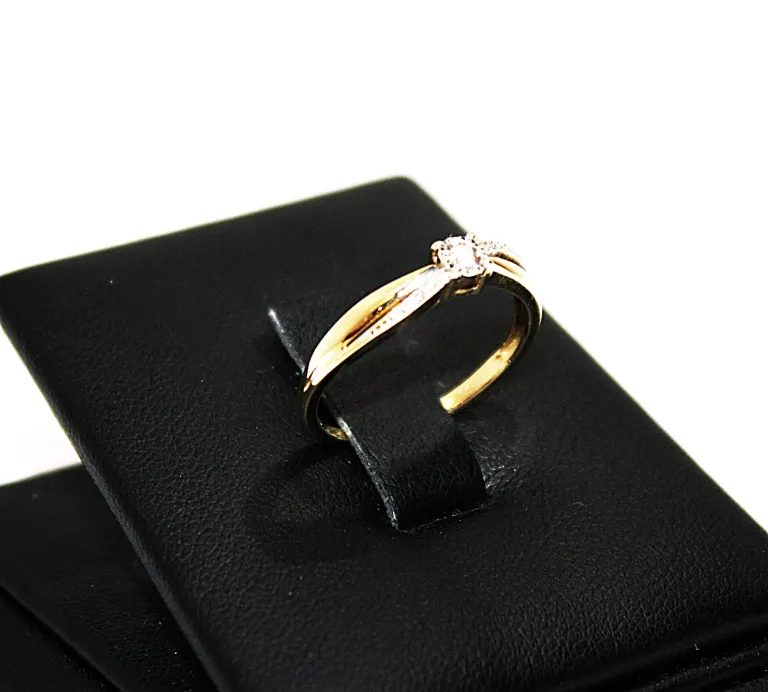 zloty-pierscionek-z-brylantami-375-140g-r-13-ean-gtin-5905868206142