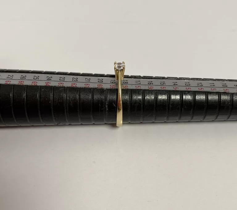 UROCZY ZŁOTY PIERŚCIONEK Z OCZKIEM CT.585 R.19
