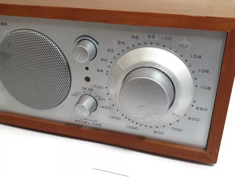 RADIO TIVOLI AUDIO MODEL ONE OKABLOWANIE