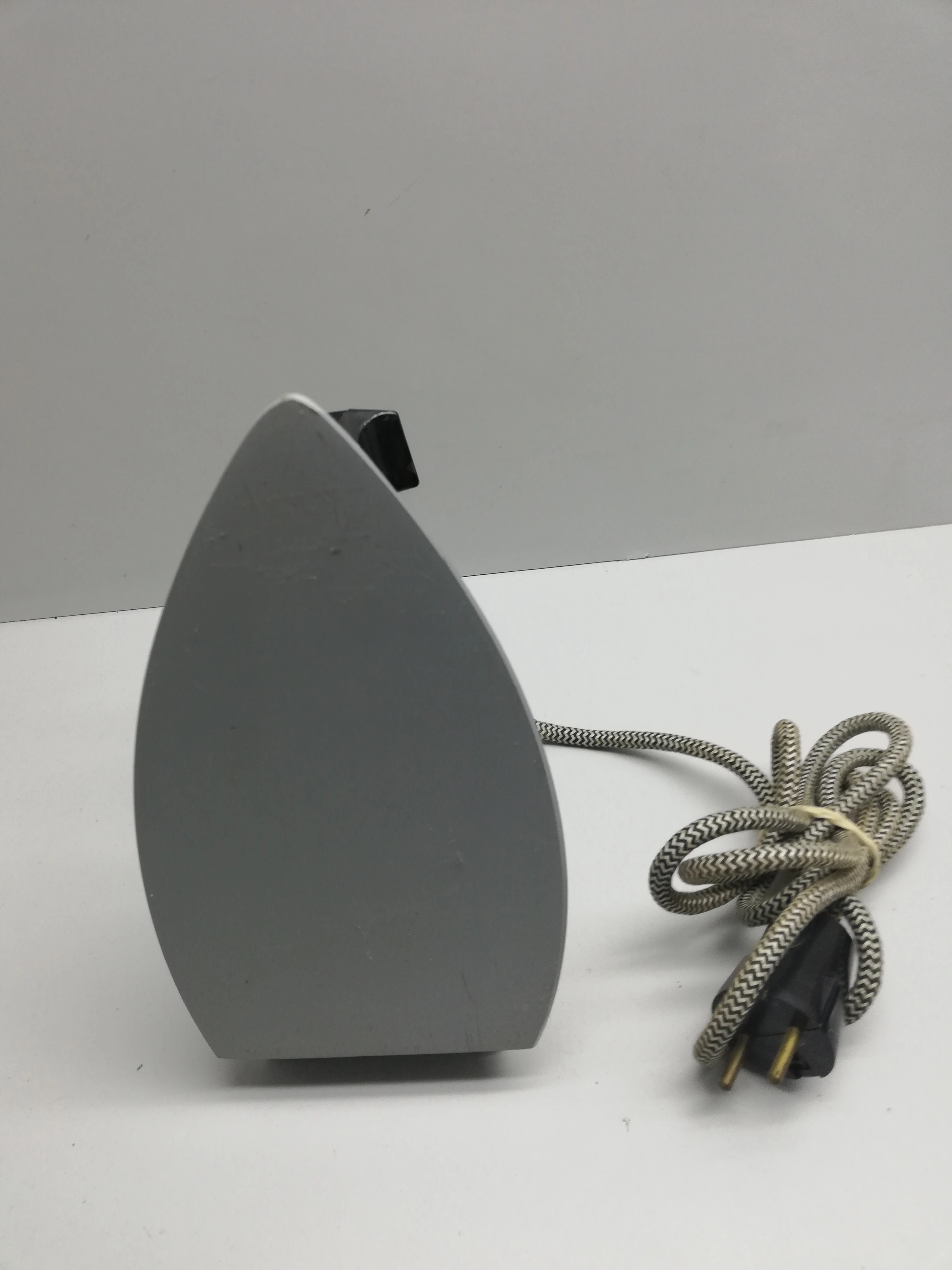 zelazko-czarne-prl-stan-11323-2