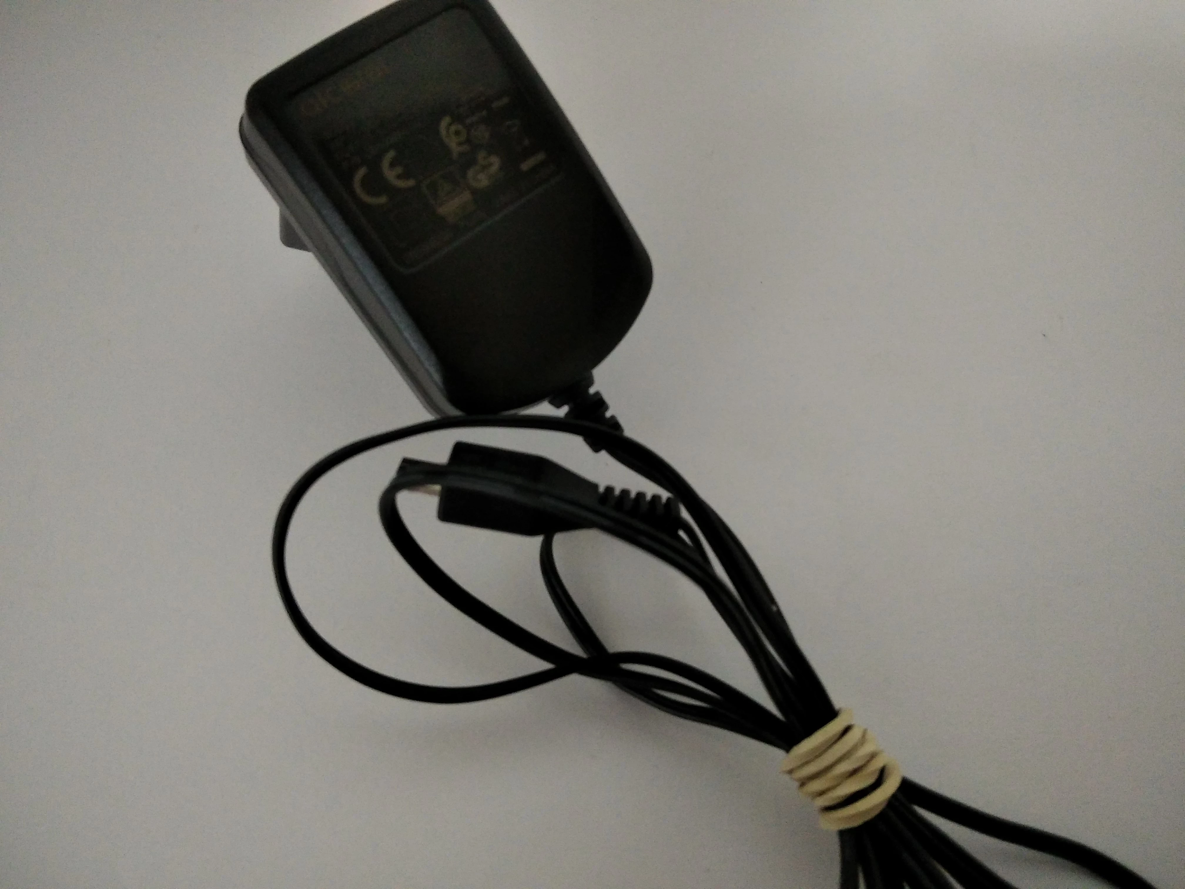 ladowarka-ze-stacja-ladujaca-alcatel-3082-ean-gtin-6901443233076