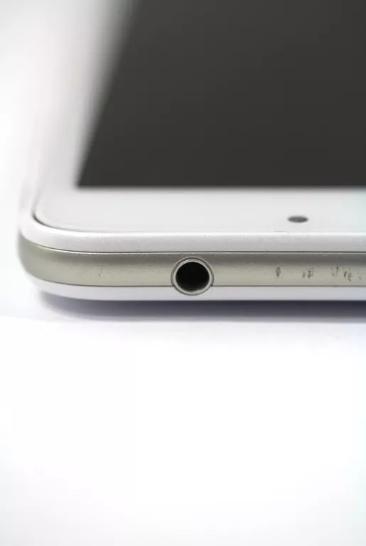 tablet-samsung-galaxy-tab-a-kolor-bialy