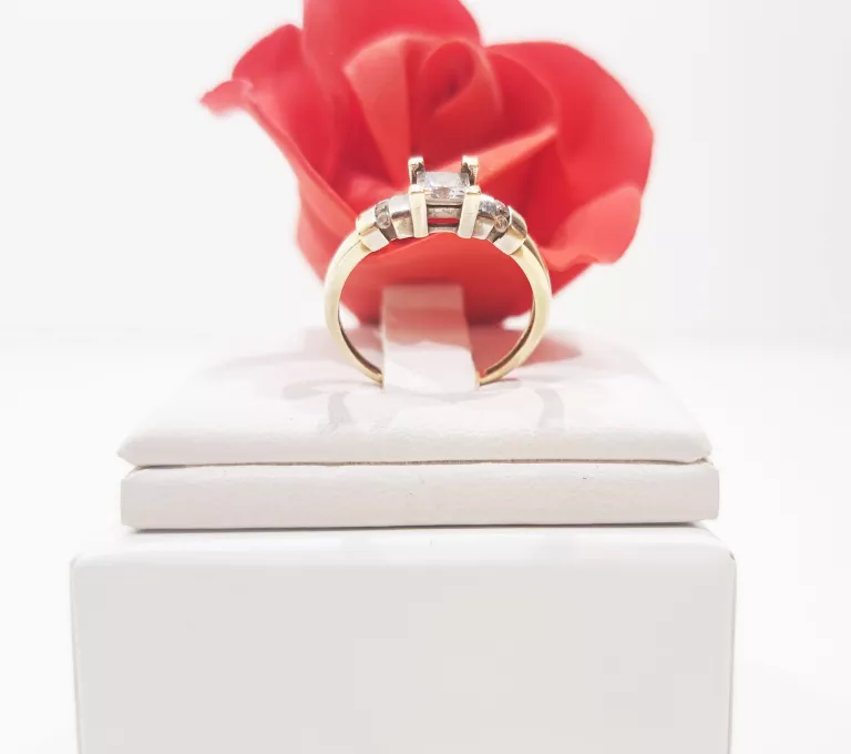 sliczny-zloty-pierscionek-proby-333-kamien-17088-128