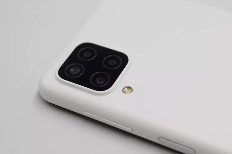 SMARTFON SAMSUNG GALAXY A12 4 GB / 64 GB BIAŁY