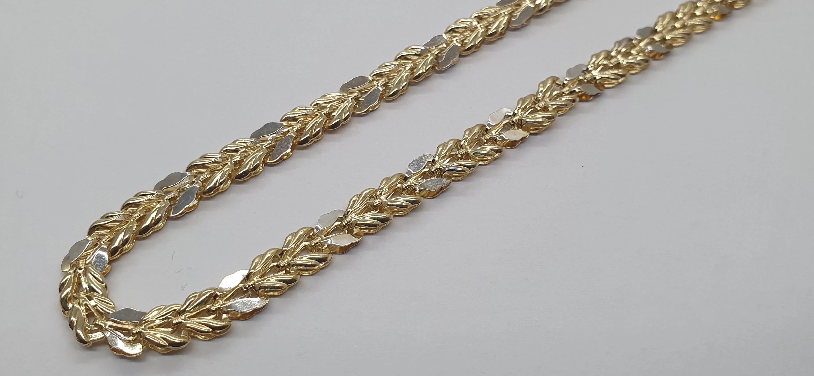 sliczny-zloty-lancuszek-585-44cm-885gr-splot-inny-splot