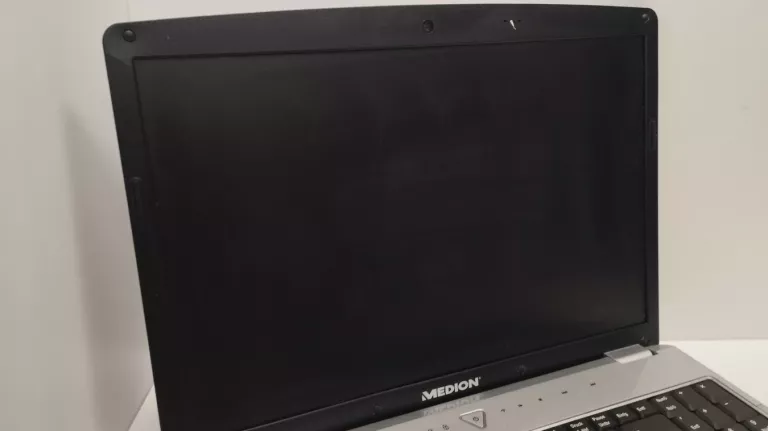 LAPTOP MEDION MD96640 3GB/INTELCORE2DUO/WIN8/250G