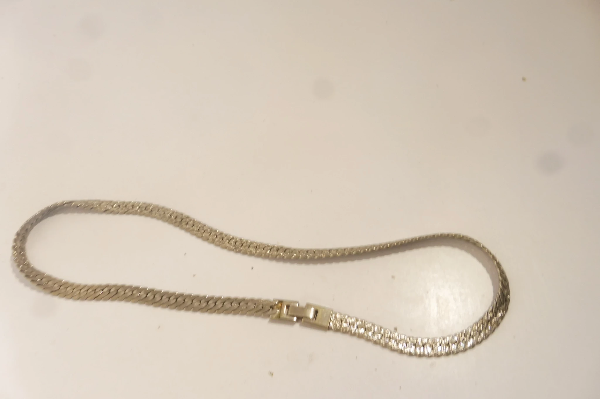 lancuszek-w-kolorze-srebrnym-42cm-material-15835-256