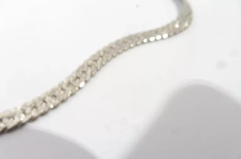 lancuszek-w-kolorze-srebrnym-42cm-marka-248811-1999268