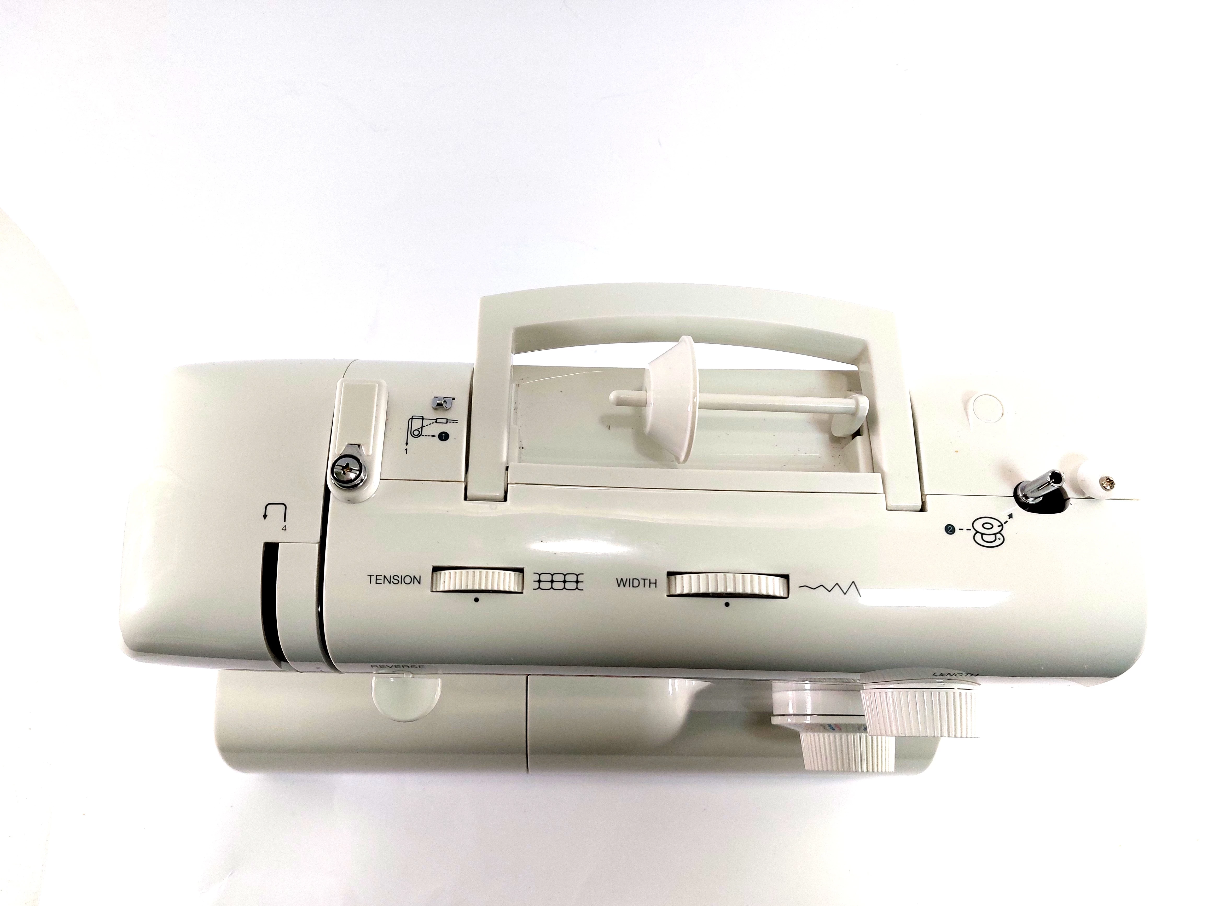 niezawodna-maszyna-do-szycia-singer-2282-kolor-dominujacy-bialy