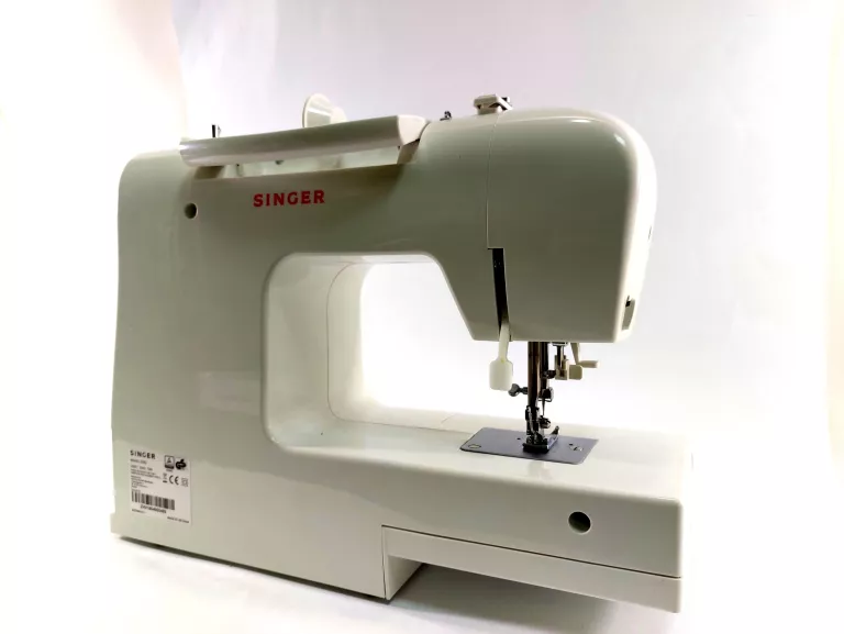 niezawodna-maszyna-do-szycia-singer-2282-marka-singer