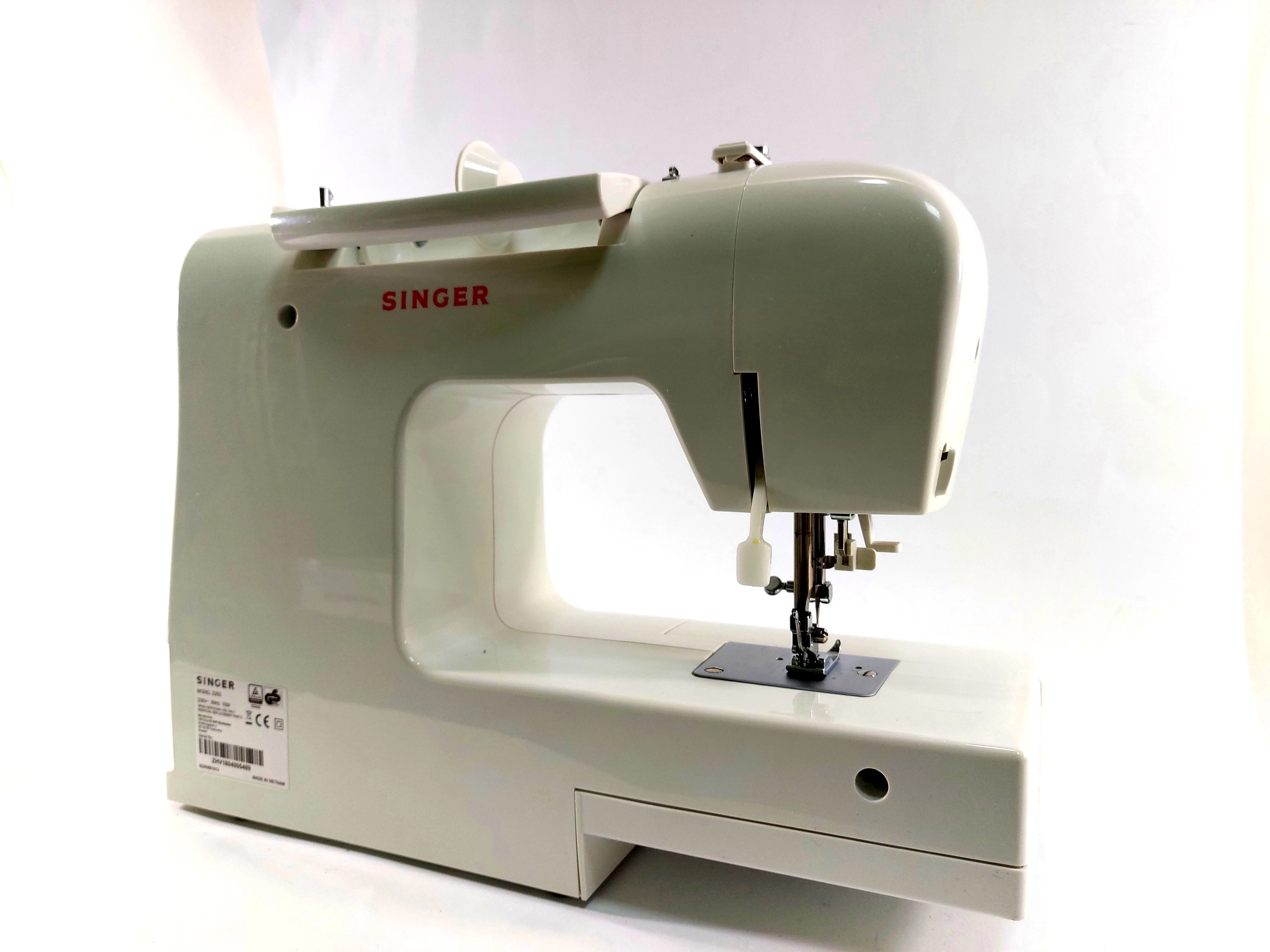 niezawodna-maszyna-do-szycia-singer-2282-marka-singer