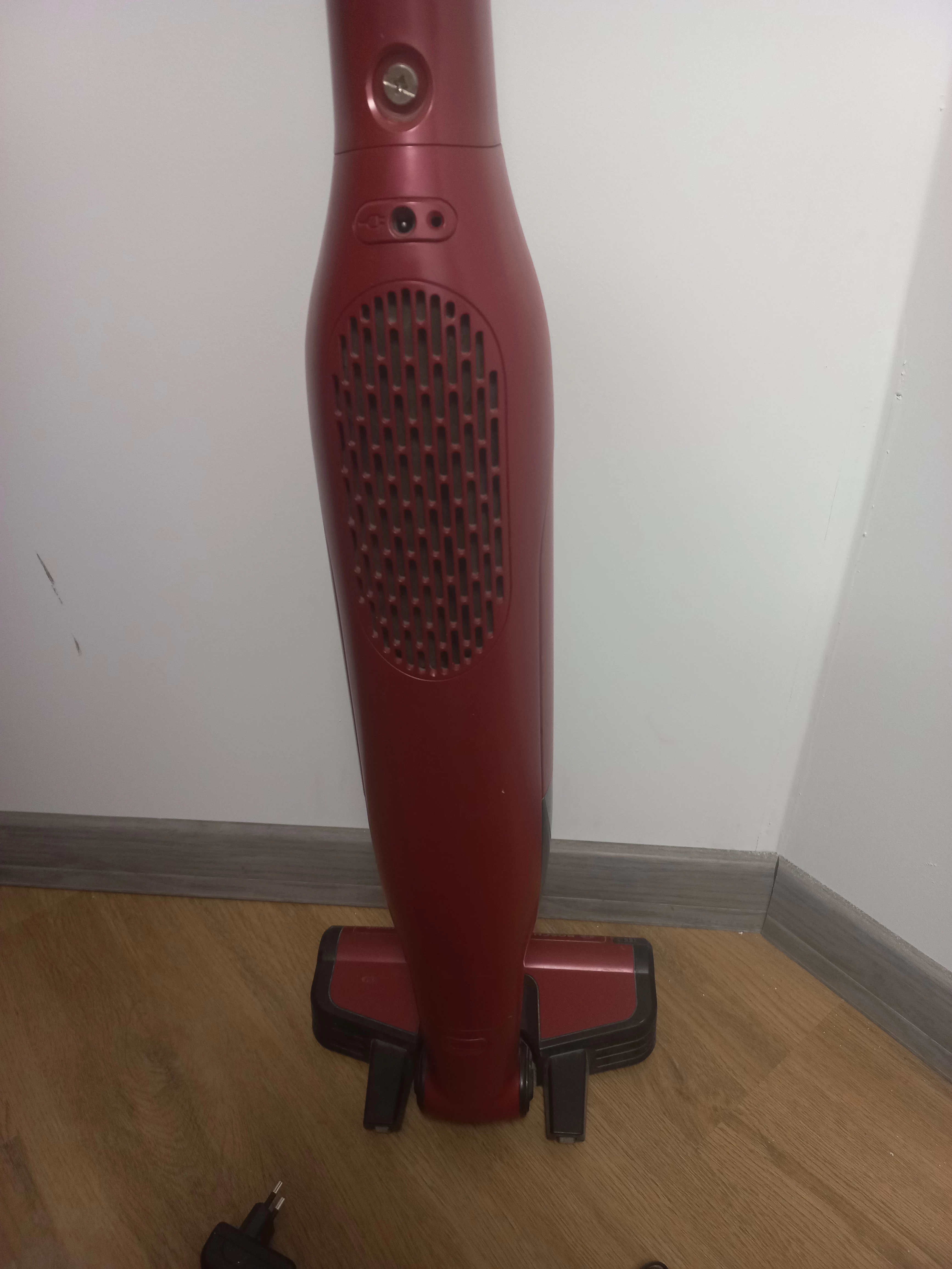 odkurzacz-pionowy-bosch-readyyy-144-v-bbh2p14l-kod-producenta-bcs612w