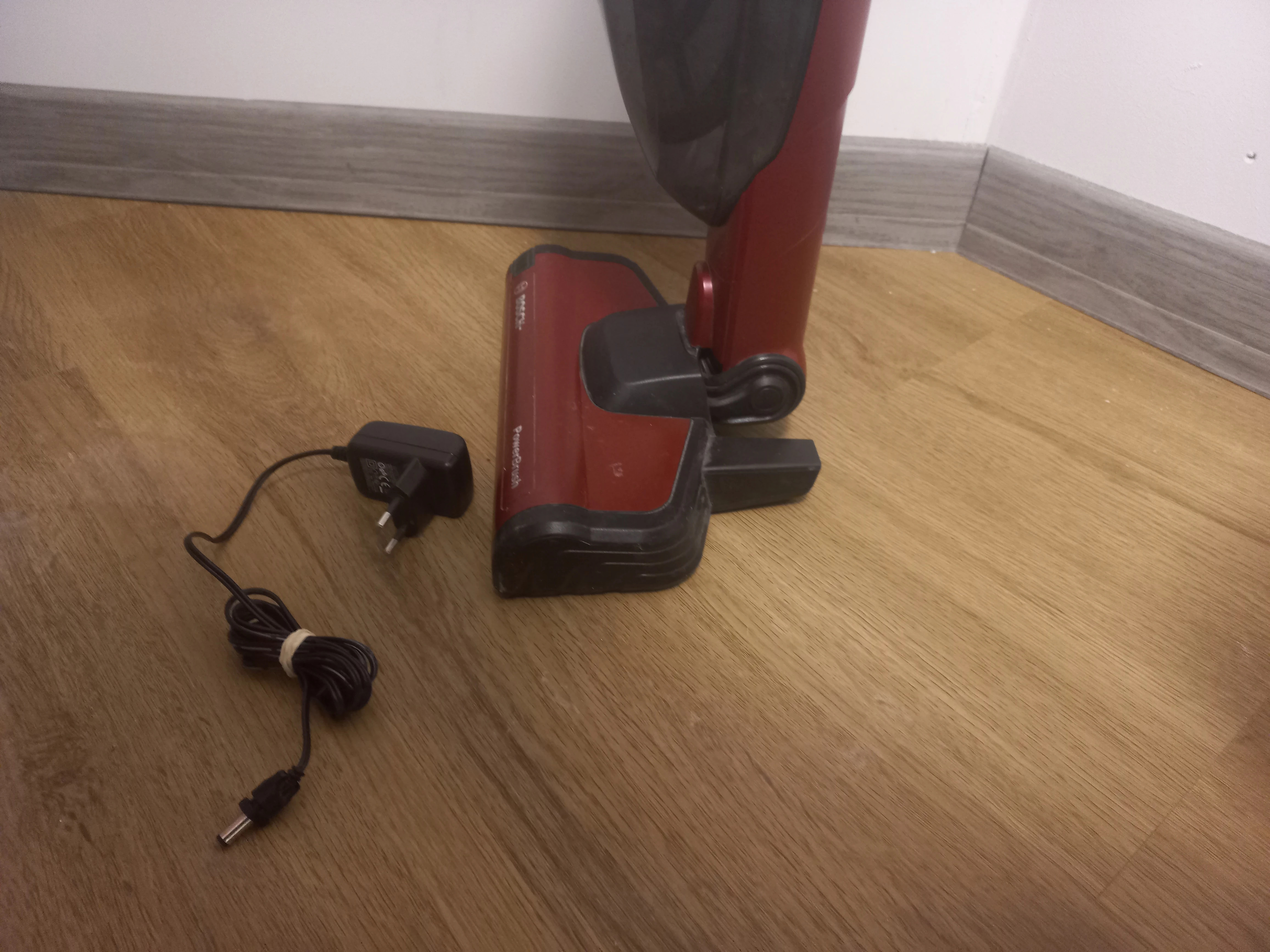 odkurzacz-pionowy-bosch-readyyy-144-v-bbh2p14l-ean-gtin-4242005183159