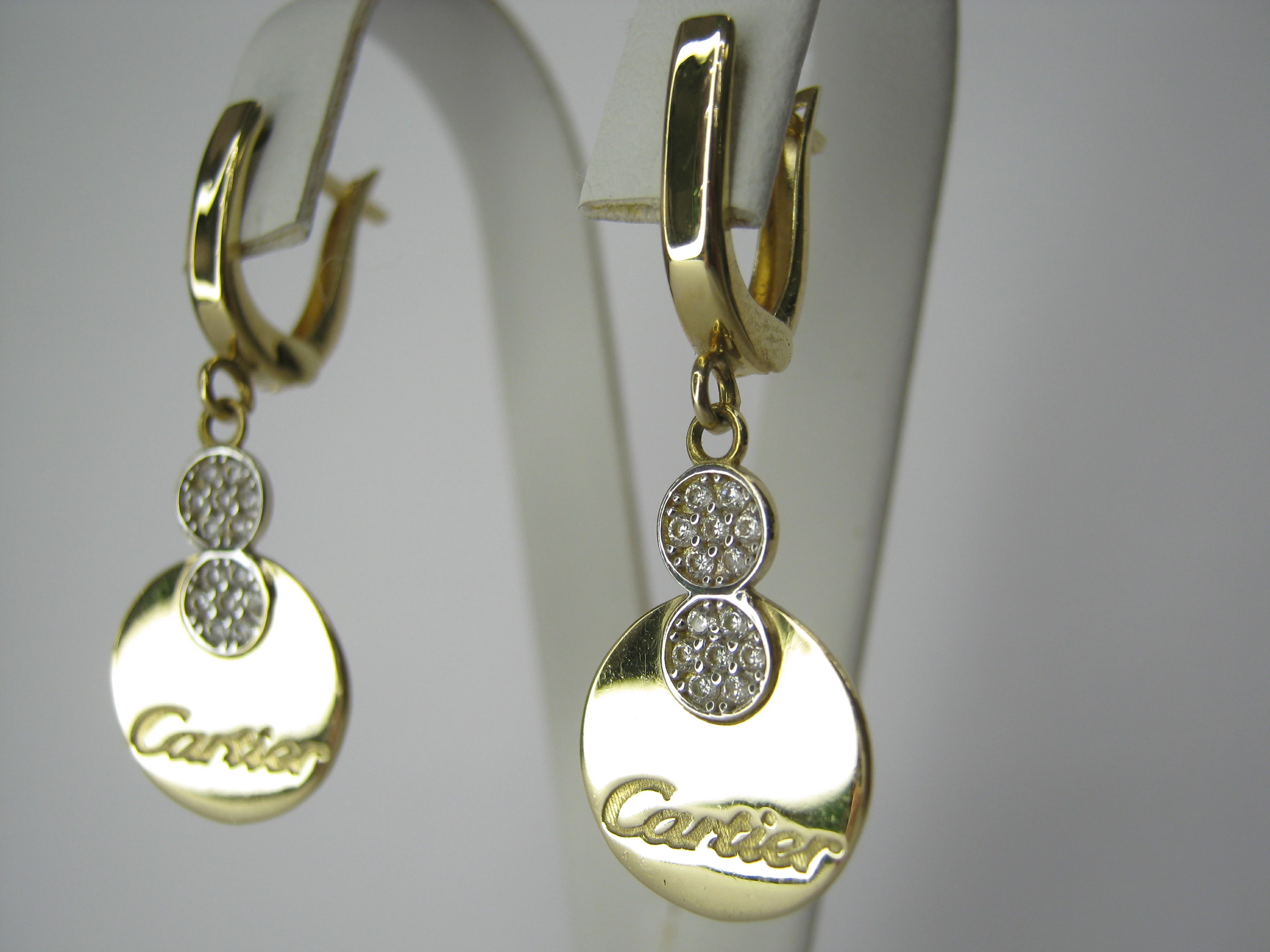 wyjatkowe-zlote-kolczyki-cartier-marka-inna-marka