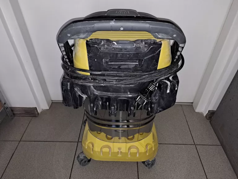 odkurzacz-przemyslowy-karcher-wd6-stan-uzywany