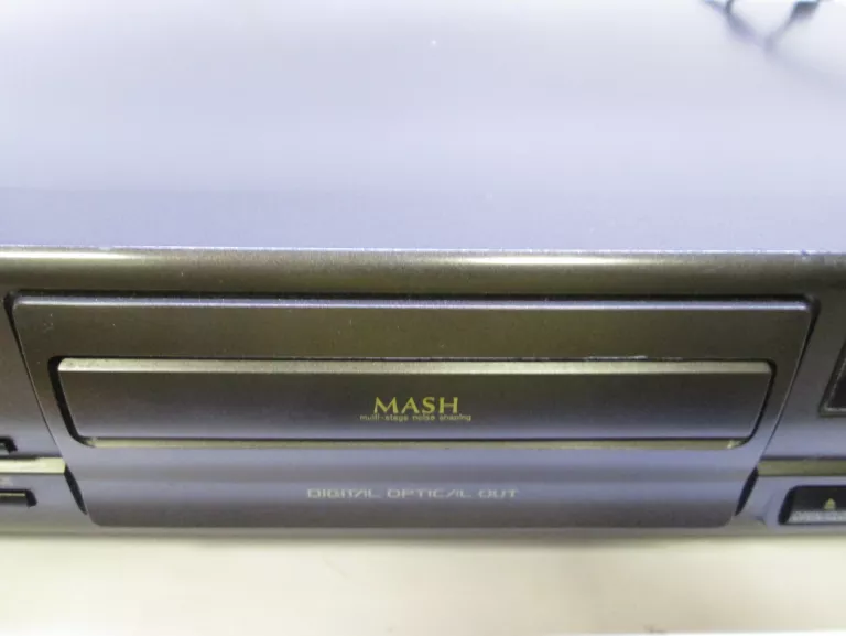 odtwarzacz-cd-technics-sl-pg490-czarny-pilot-marka-technics