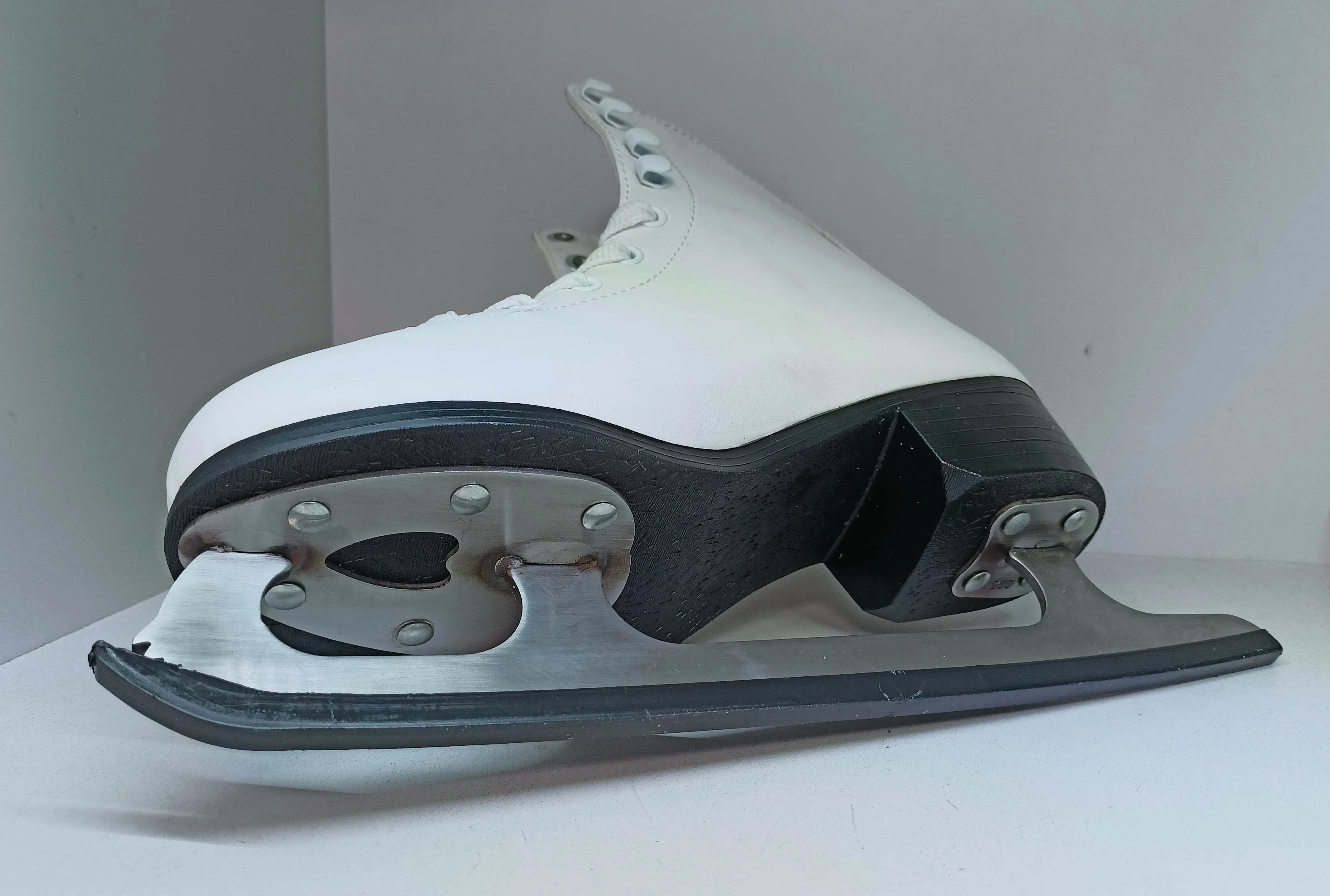 lyzwy-figurowe-r37-tesco-czytaj-ean-gtin-7613709213355